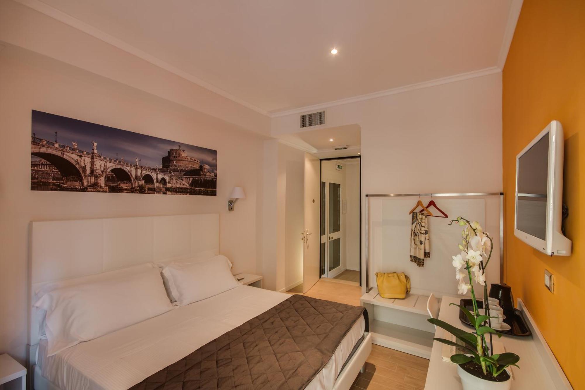 Piazza Di Spagna Comfort Rooms Рим Номер фото